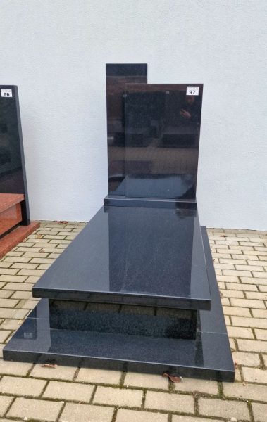 SZWED CZARNY nr 97 nagrobek pojedynczy